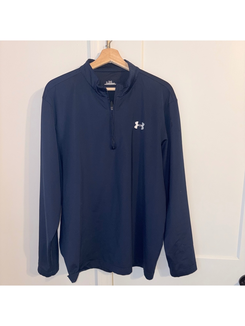 Under Armour Men’s XL navy quarter zip long sleeve athletic pullover